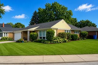 6185 N Keating Avenue, Chicago, IL 60646