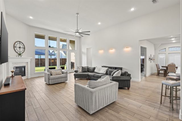 2837 Midlake Drive, Midlothian, TX 76065