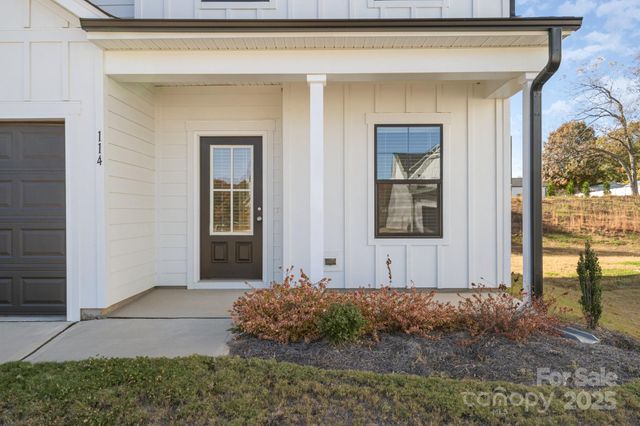 114 Silverwood Court, Mooresville, NC 28115
