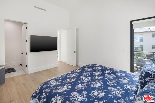 1236 N Spaulding Avenue 3, West Hollywood, CA 90046