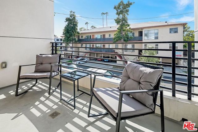 1236 N Spaulding Avenue 3, West Hollywood, CA 90046
