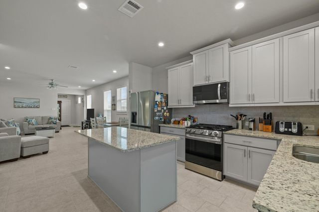 1217 Red Hills Drive, Rosharon, TX 77583