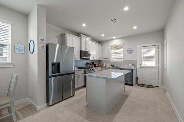 1217 Red Hills Drive, Rosharon, TX 77583