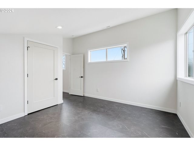 21280 Sw BASELINE Rd, Beaverton, OR 97003