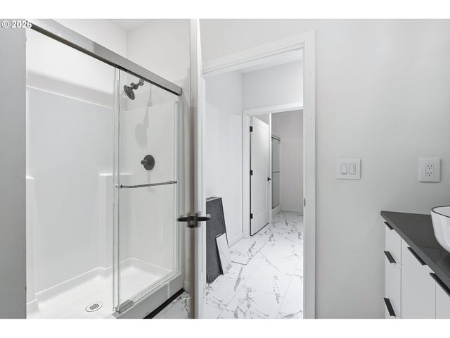 21280 Sw BASELINE Rd, Beaverton, OR 97003