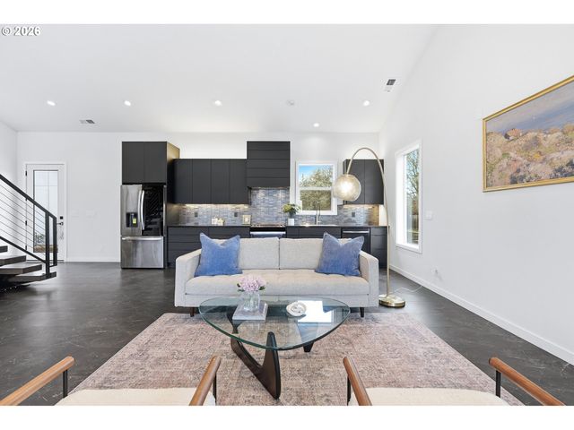 21280 Sw BASELINE Rd, Beaverton, OR 97003