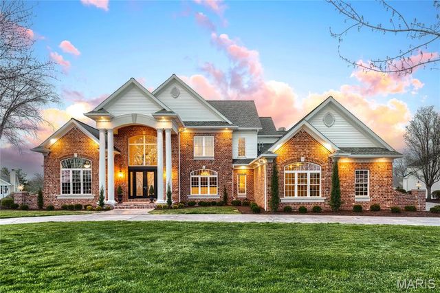 248 Camelot Drive, Weldon Spring, MO 63304