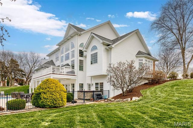 248 Camelot Drive, Weldon Spring, MO 63304