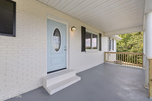 890 Old Harriman Hwy, Oliver Springs, TN 37840