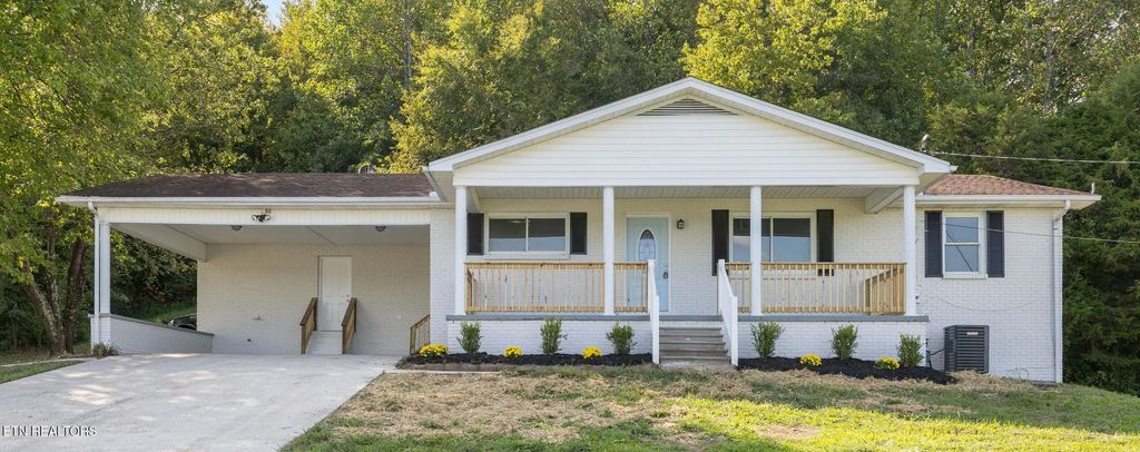 890 Old Harriman Hwy, Oliver Springs, TN 37840
