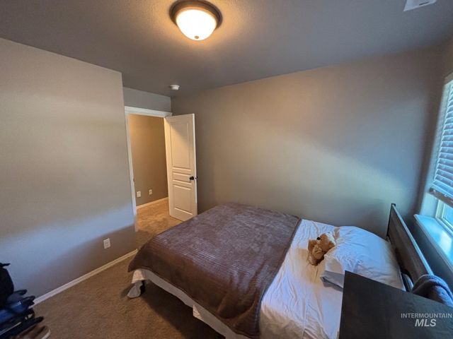 8867 W Evening Star Ln, Boise, ID 83709