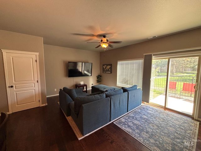 8867 W Evening Star Ln, Boise, ID 83709
