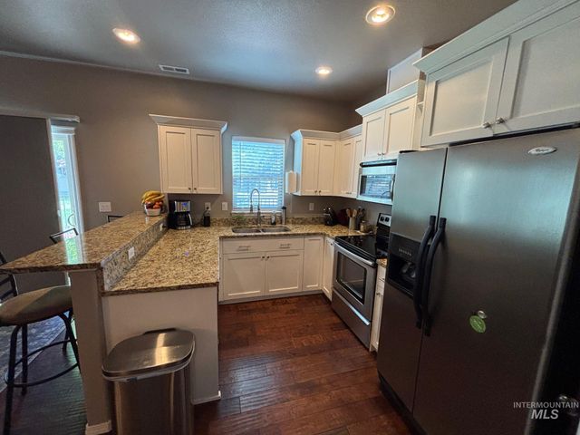 8867 W Evening Star Ln, Boise, ID 83709