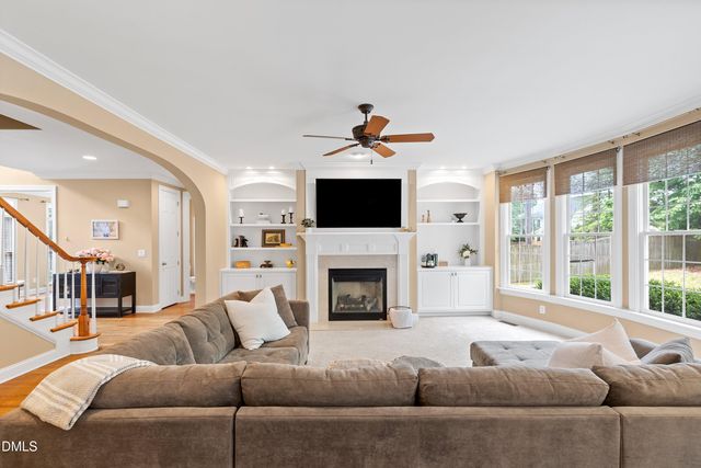 400 Allenhurst Place, Cary, NC 27518