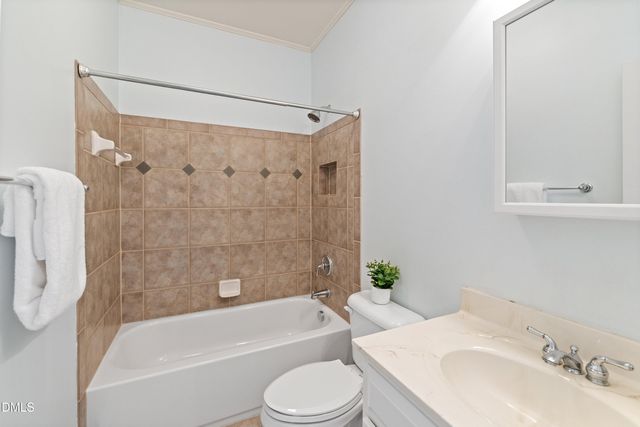 400 Allenhurst Place, Cary, NC 27518