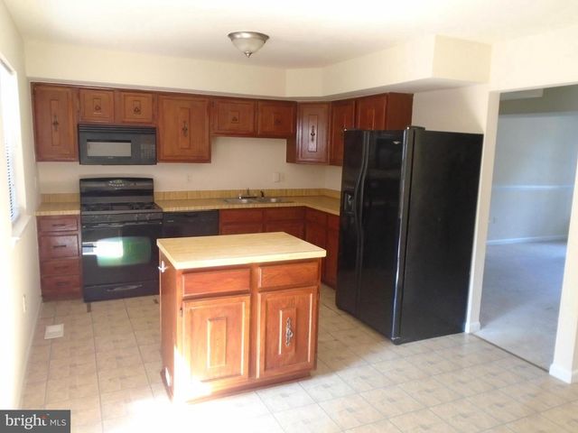 13120 QUANN LN, Woodbridge, VA 22193