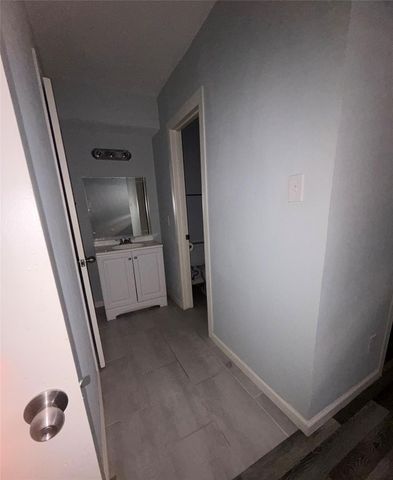 4626 Bell Street 6, Houston, TX 77023