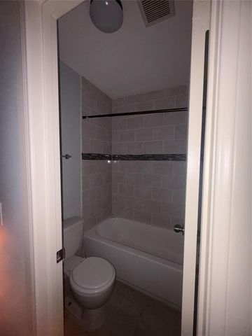 4626 Bell Street 6, Houston, TX 77023