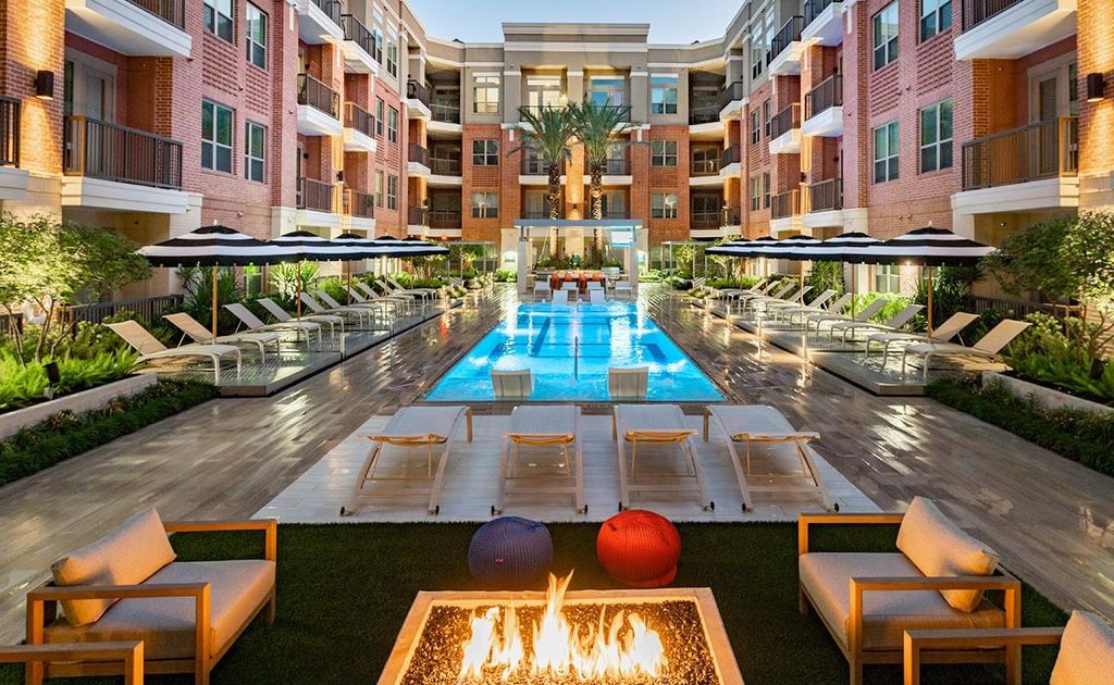 160 Birdsall Street 2313, Houston, TX 77007