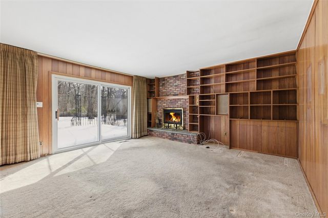 22 Wenwood Drive, Glen Head, NY 11545