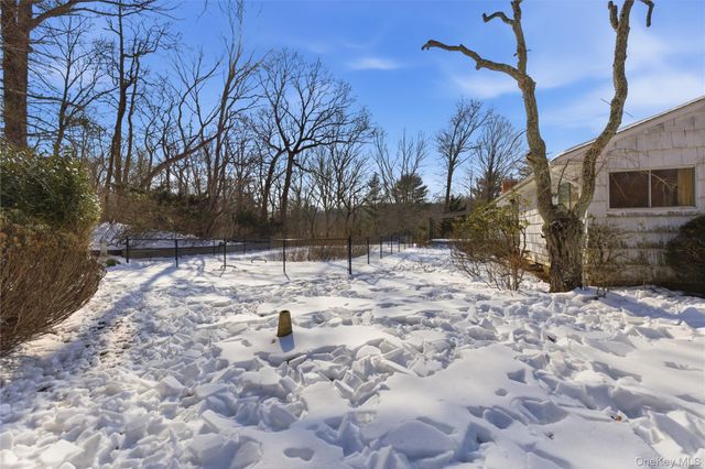 22 Wenwood Drive, Glen Head, NY 11545