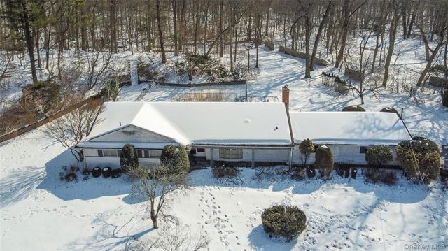 22 Wenwood Drive, Glen Head, NY 11545