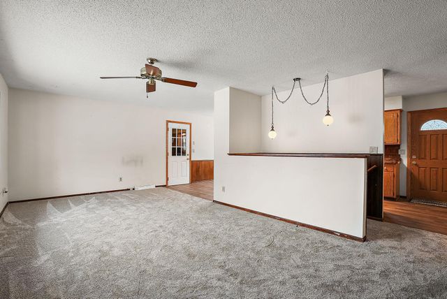 10933 Gettysburg Avenue N, Champlin, MN 55316