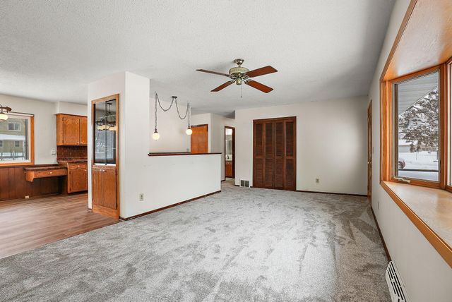 10933 Gettysburg Avenue N, Champlin, MN 55316