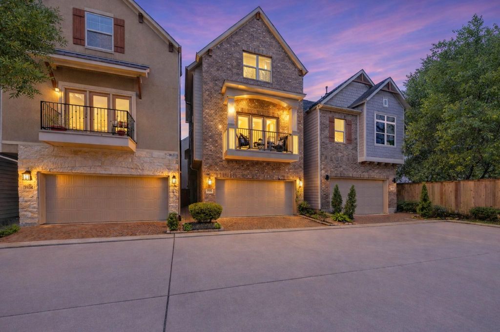 3504 Vista Terrace Lane, Houston, TX 77018