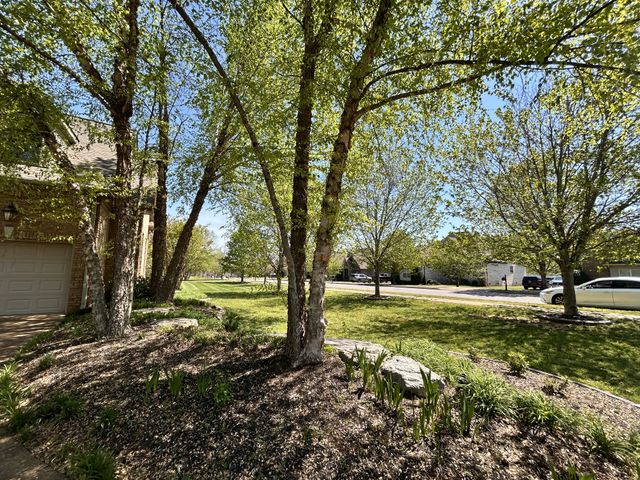 707 Farmington Dr, Lebanon, TN 37087