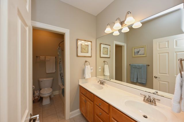 707 Farmington Dr, Lebanon, TN 37087