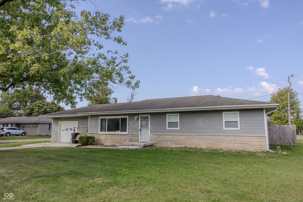 2101 Lafayette Road, Crawfordsville, IN 47933