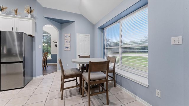 605 Pelican Harbour Drive, Texas City, TX 77590