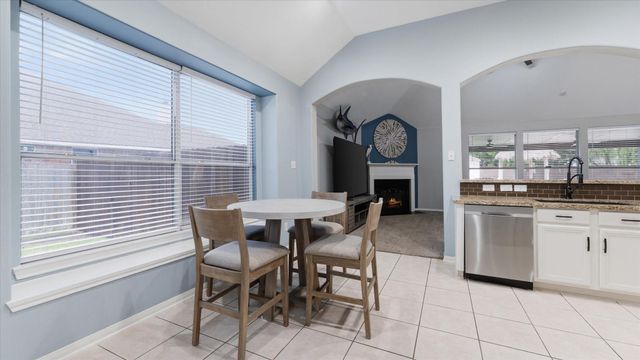 605 Pelican Harbour Drive, Texas City, TX 77590