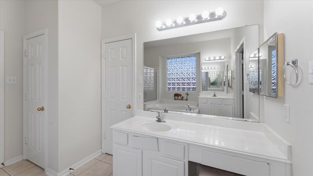 605 Pelican Harbour Drive, Texas City, TX 77590