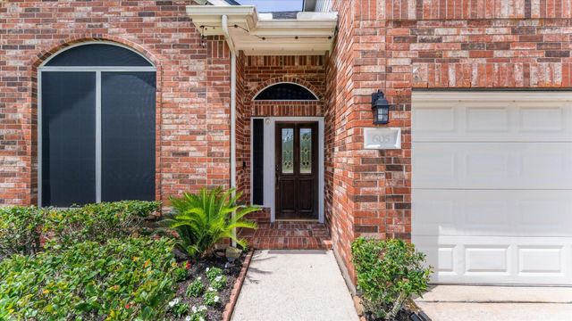 605 Pelican Harbour Drive, Texas City, TX 77590