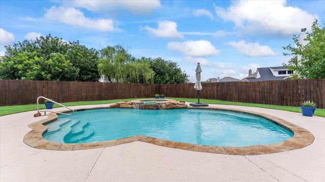 605 Pelican Harbour Drive, Texas City, TX 77590