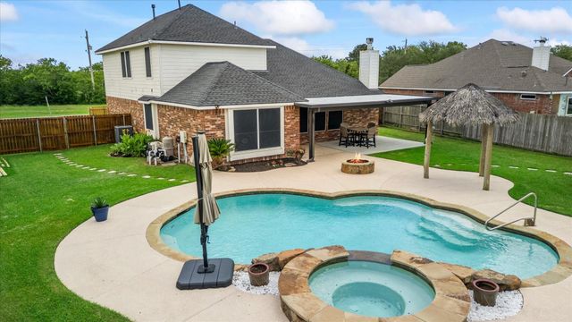 605 Pelican Harbour Drive, Texas City, TX 77590