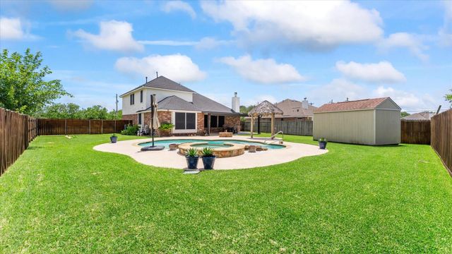605 Pelican Harbour Drive, Texas City, TX 77590