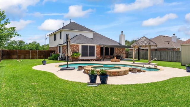 605 Pelican Harbour Drive, Texas City, TX 77590