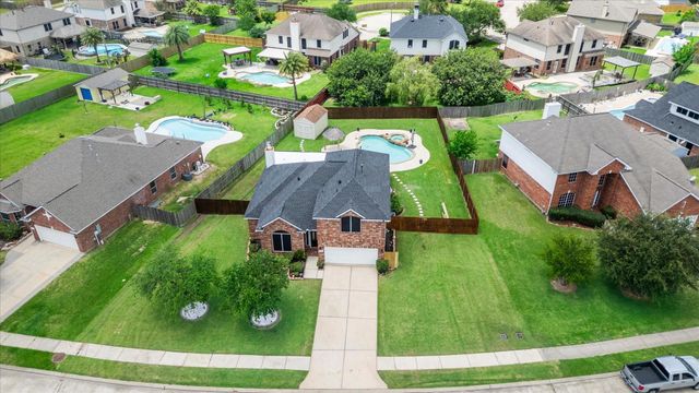 605 Pelican Harbour Drive, Texas City, TX 77590