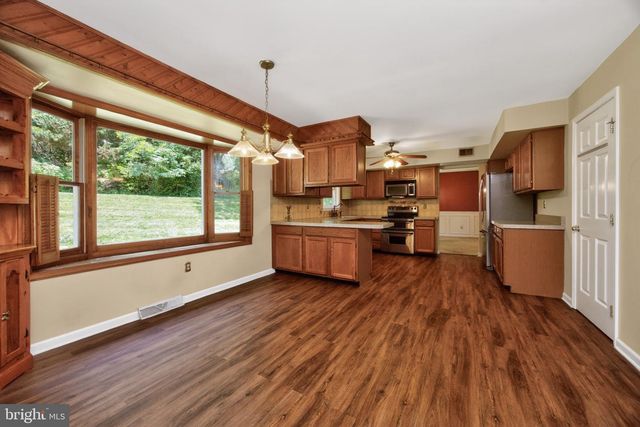 217 SHROPSHIRE DR, West Chester, PA 19382