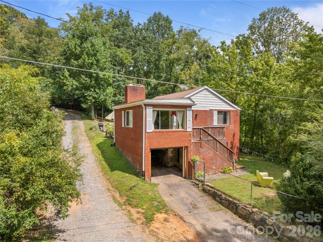 108 Wilrecar Drive, Black Mountain, NC 28711