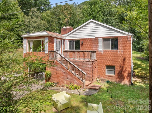 108 Wilrecar Drive, Black Mountain, NC 28711