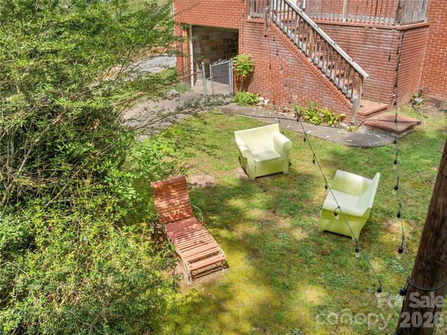108 Wilrecar Drive, Black Mountain, NC 28711