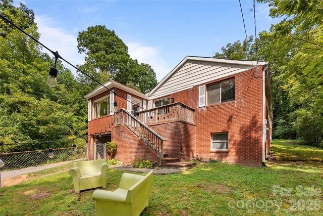 108 Wilrecar Drive, Black Mountain, NC 28711