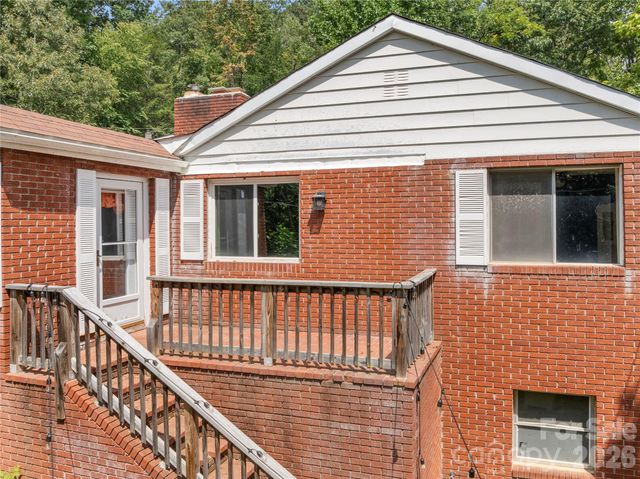 108 Wilrecar Drive, Black Mountain, NC 28711