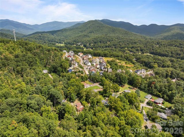 108 Wilrecar Drive, Black Mountain, NC 28711