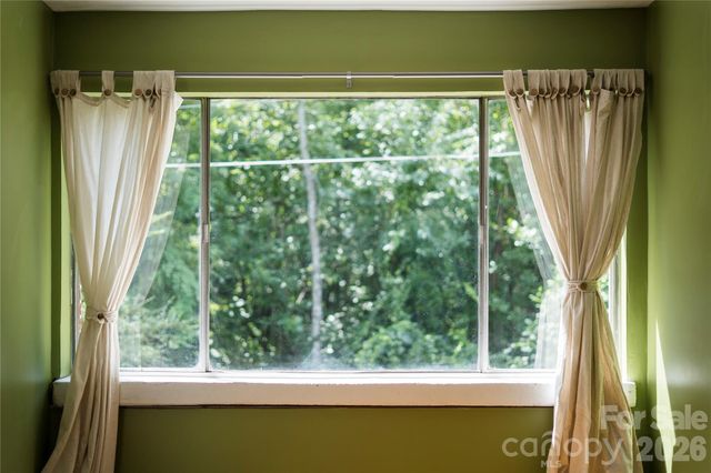 108 Wilrecar Drive, Black Mountain, NC 28711