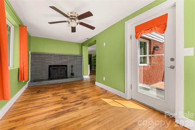 108 Wilrecar Drive, Black Mountain, NC 28711